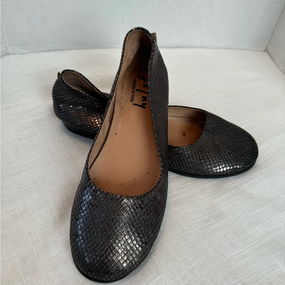 Genuine Leather ballet flats Lagenlook Fslny Italy Size 9 Gray shimmer Fairycore